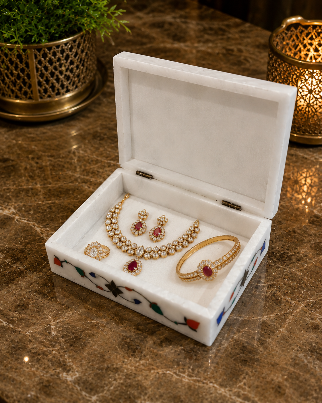(6"x4"x2")Handmade White Marble Inlay Jewellery Box, Floral Pietra Dura jewellery storage Box